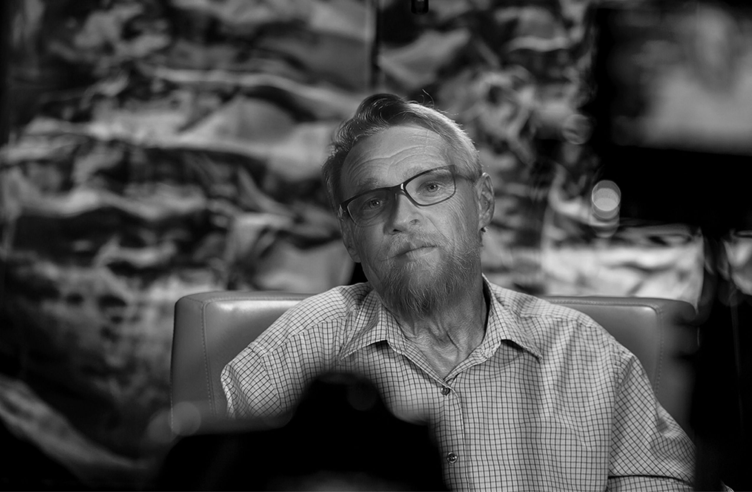 合作设计师/ 罗伯特